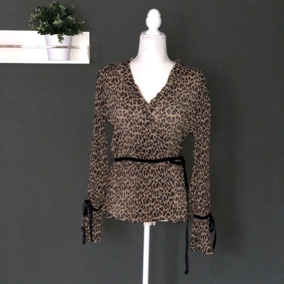 Deco Lux Leopard Peplum Wrap Top - Picture 4 of 6